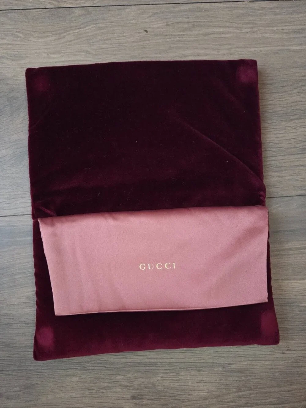 Gucci Hollywood Forever Collection Burgundy Velvet Satin Pouch Dust Bag